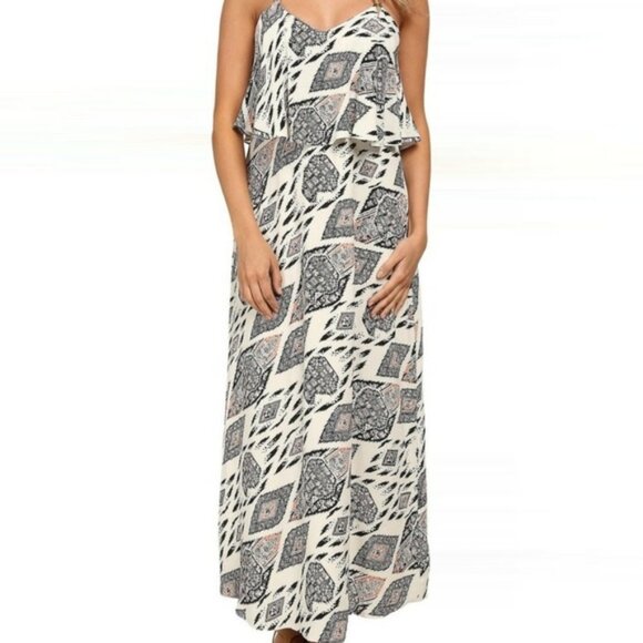 Vince Camuto Dresses & Skirts - NWT Vince Camuto  Marrakesh Tapestry Maxi Dress